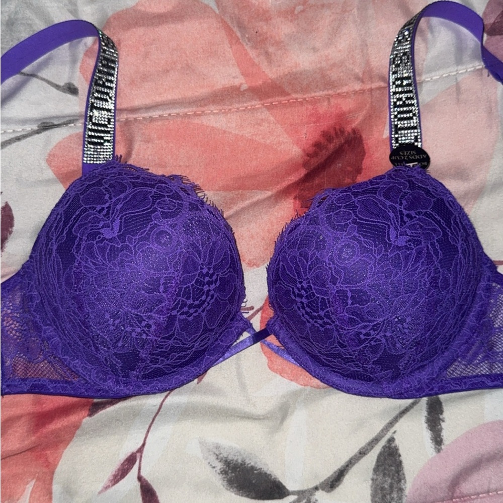 NWT Victorias Secret Lace Bombshell Add 2 Cups Bra